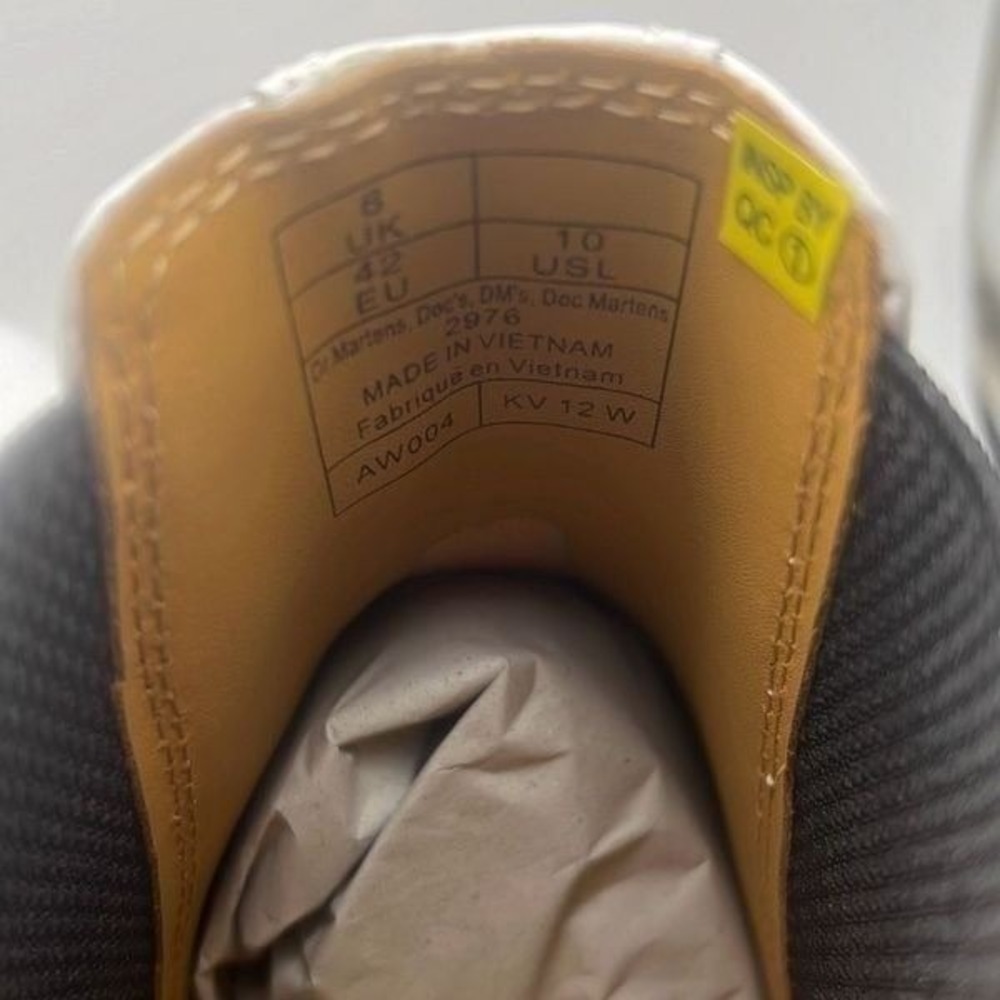 Dr. Martens Women's 2976 Chelsea Boot Leather Boots NWB Women Size 10 | Eur 42 - Picture 7 of 11